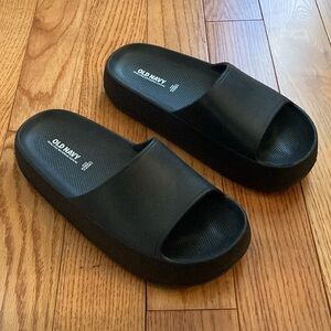 Old Navy Women's Black Slides Sandals
